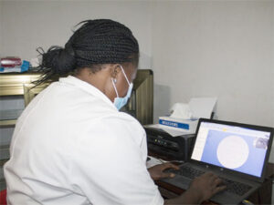 60cc67f8e2a9a-labo3-cabinet-banla-togo